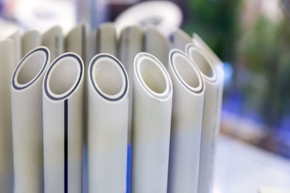 rury miedziane czy plastikowe cena