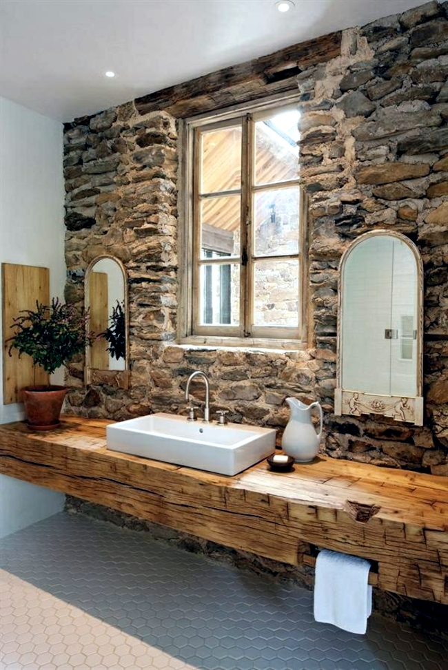 Łazienka - połączenie drewna i kamienia
