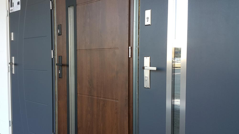 Ile kosztują drzwi zewnętrzne z różnych materiałów